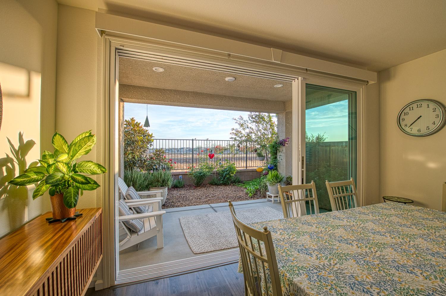 4284 Hillside Rd, Madera, CA 93636