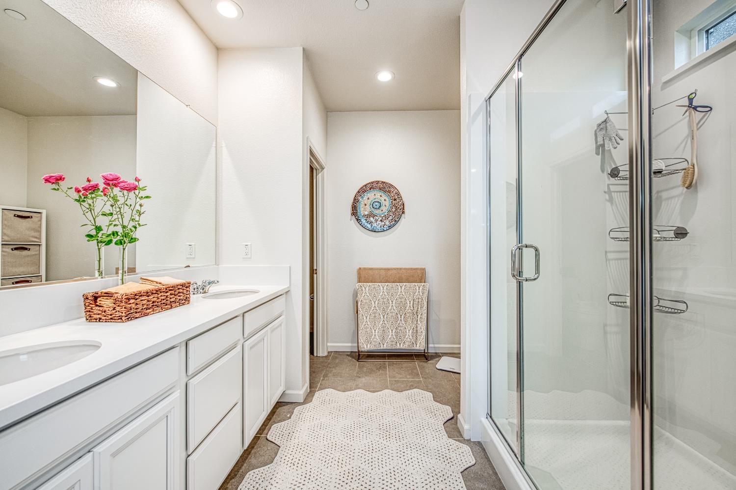 4284 Hillside Rd, Madera, CA 93636