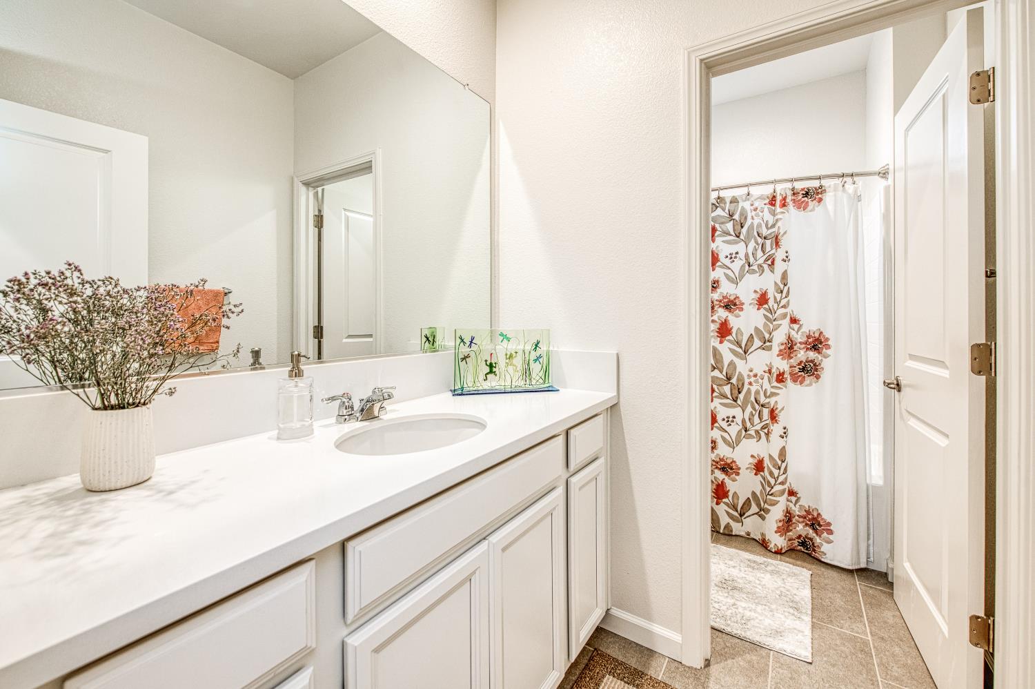 4284 Hillside Rd, Madera, CA 93636