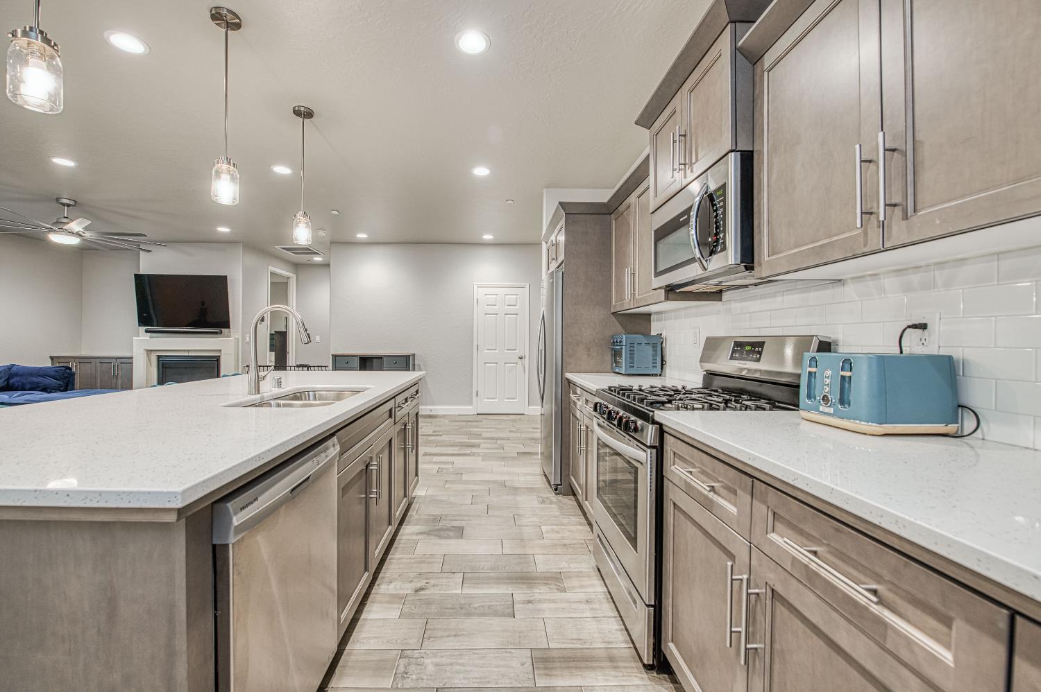 4646 Orchard Hills Rd, Madera, CA 93636