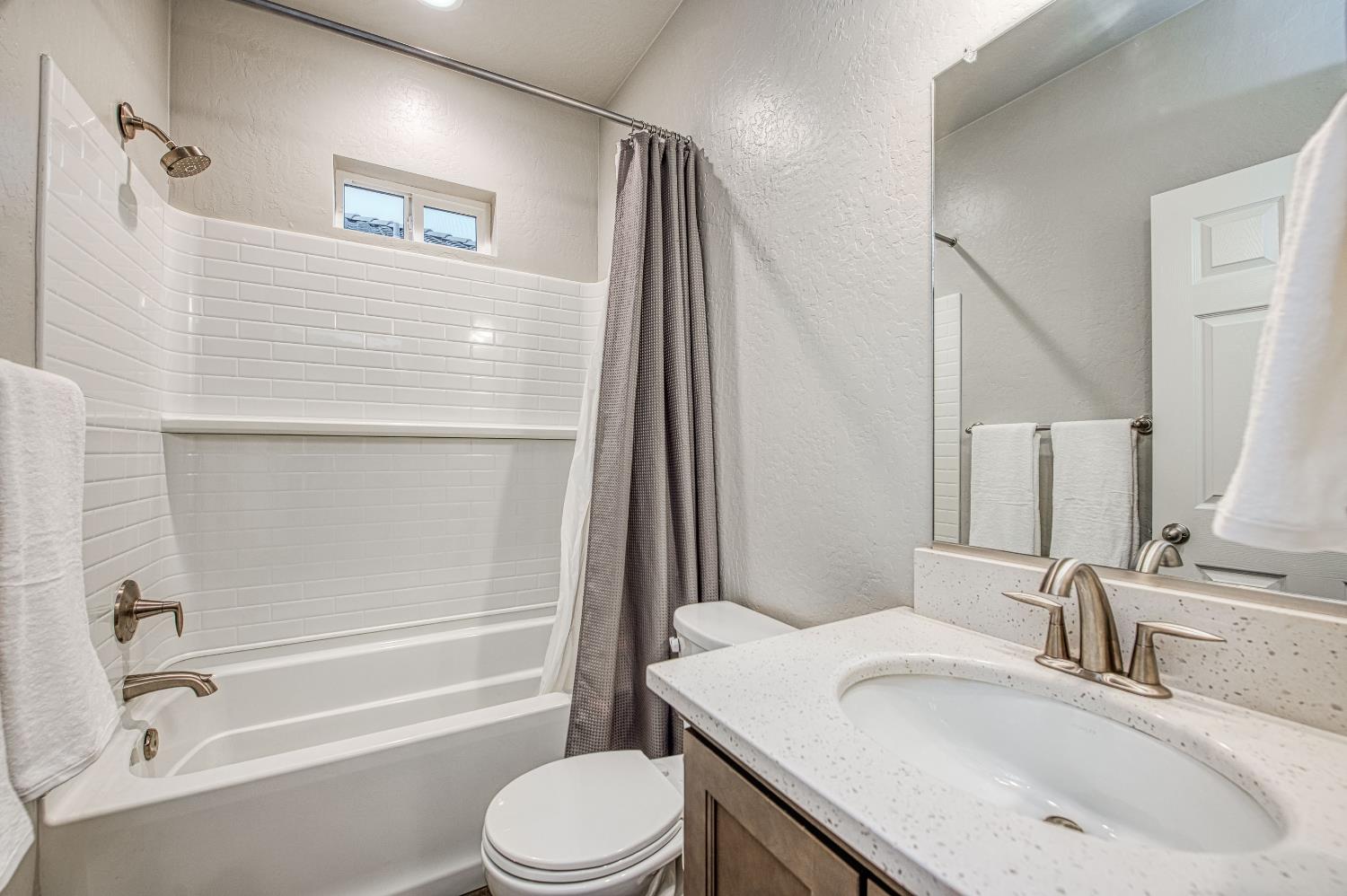 4646 Orchard Hills Rd, Madera, CA 93636