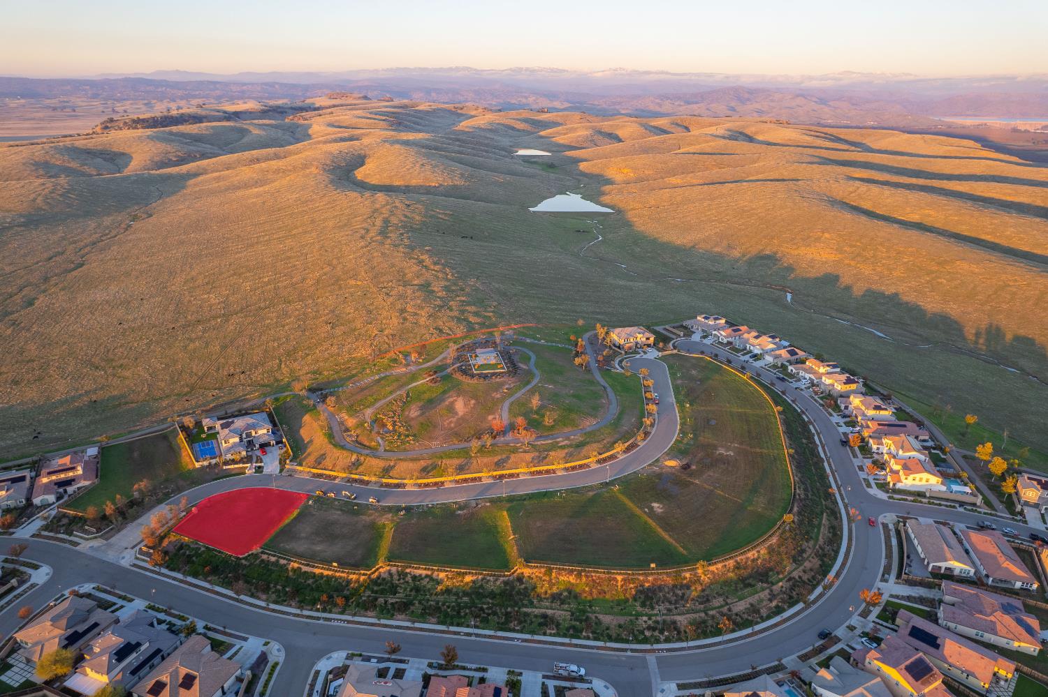 882 Terrace Pl, Madera, CA 93636