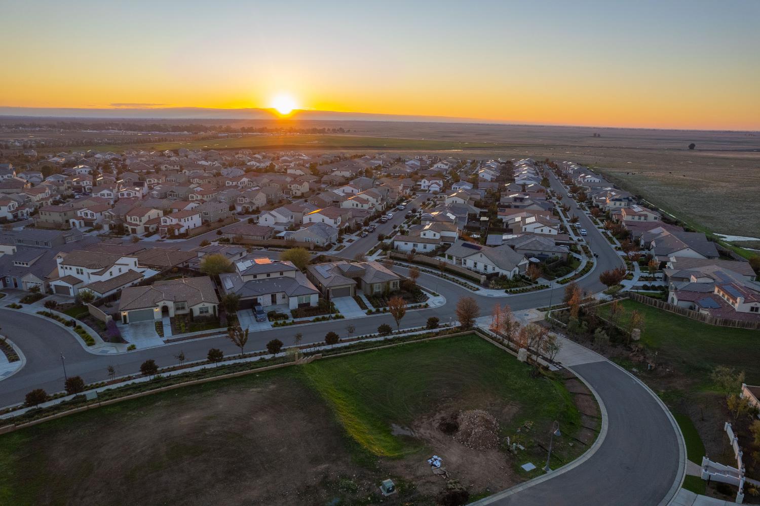 882 Terrace Pl, Madera, CA 93636