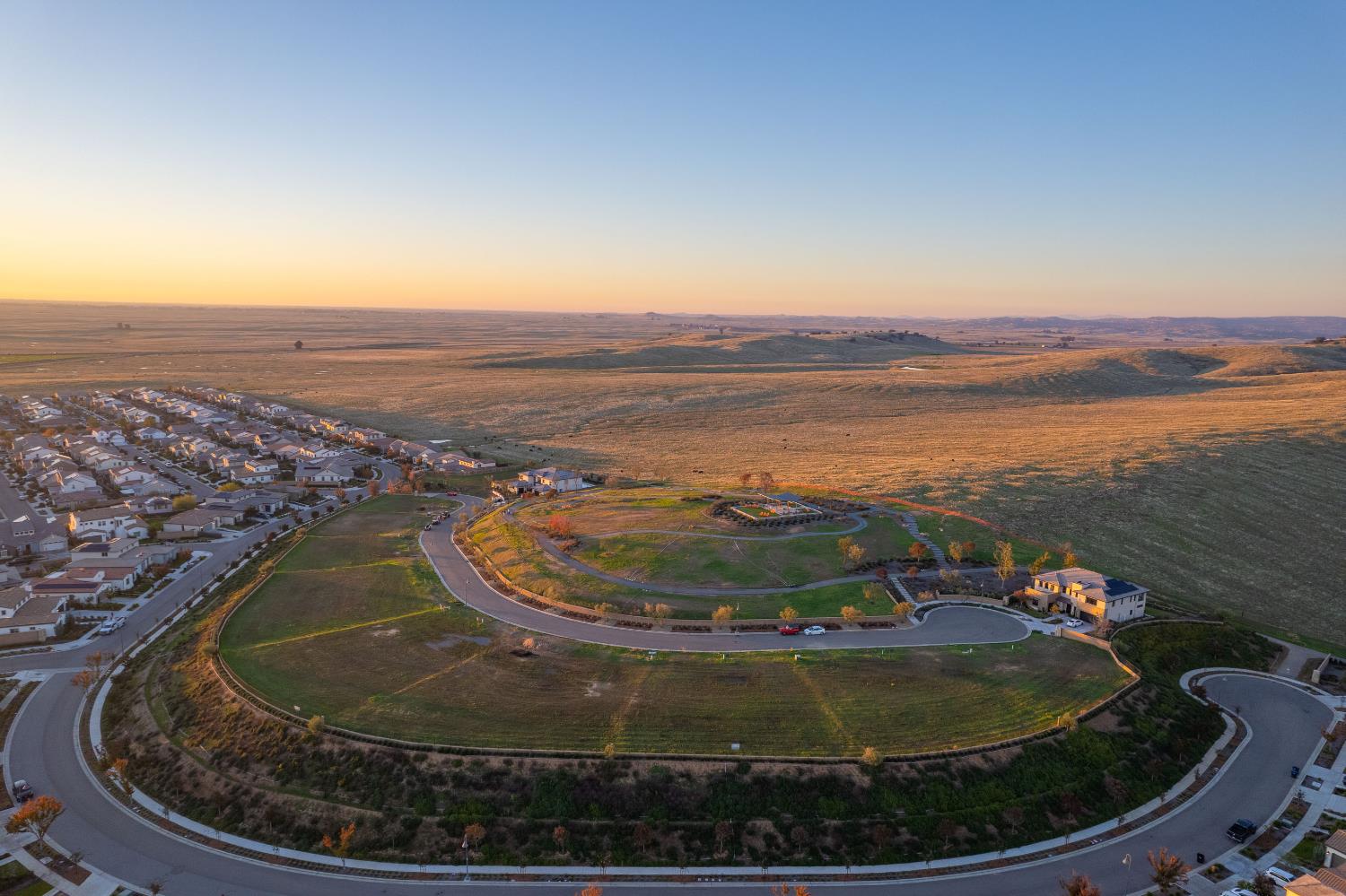 934 Terrace Pl, Madera, CA 93636