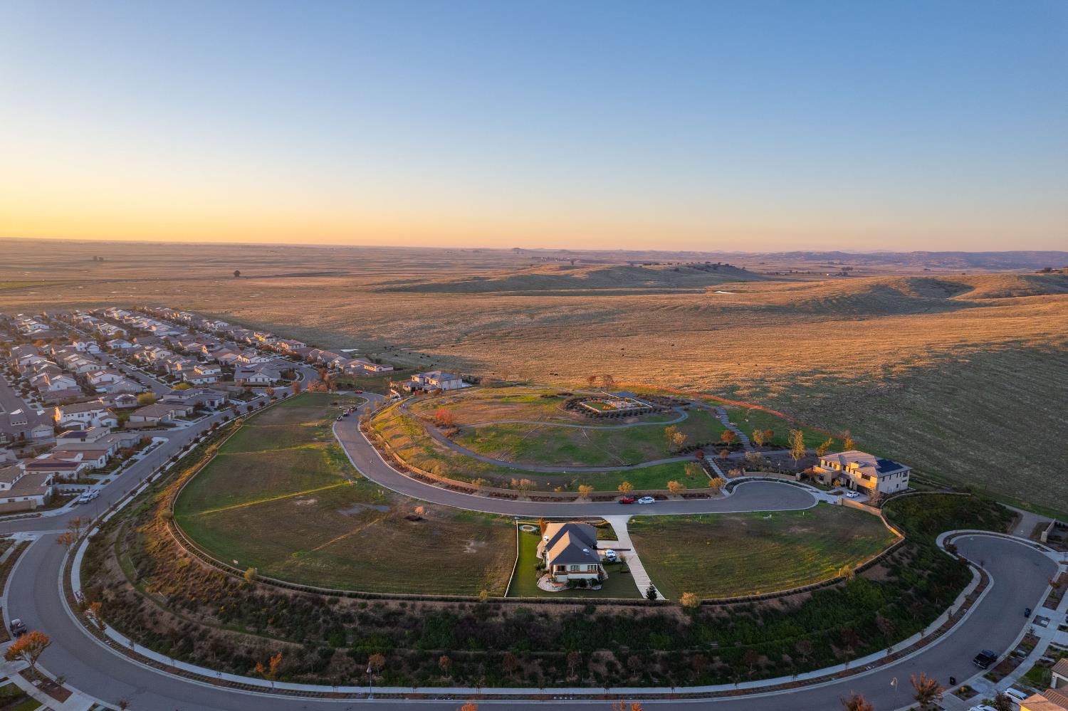 934 Terrace Pl, Madera, CA 93636