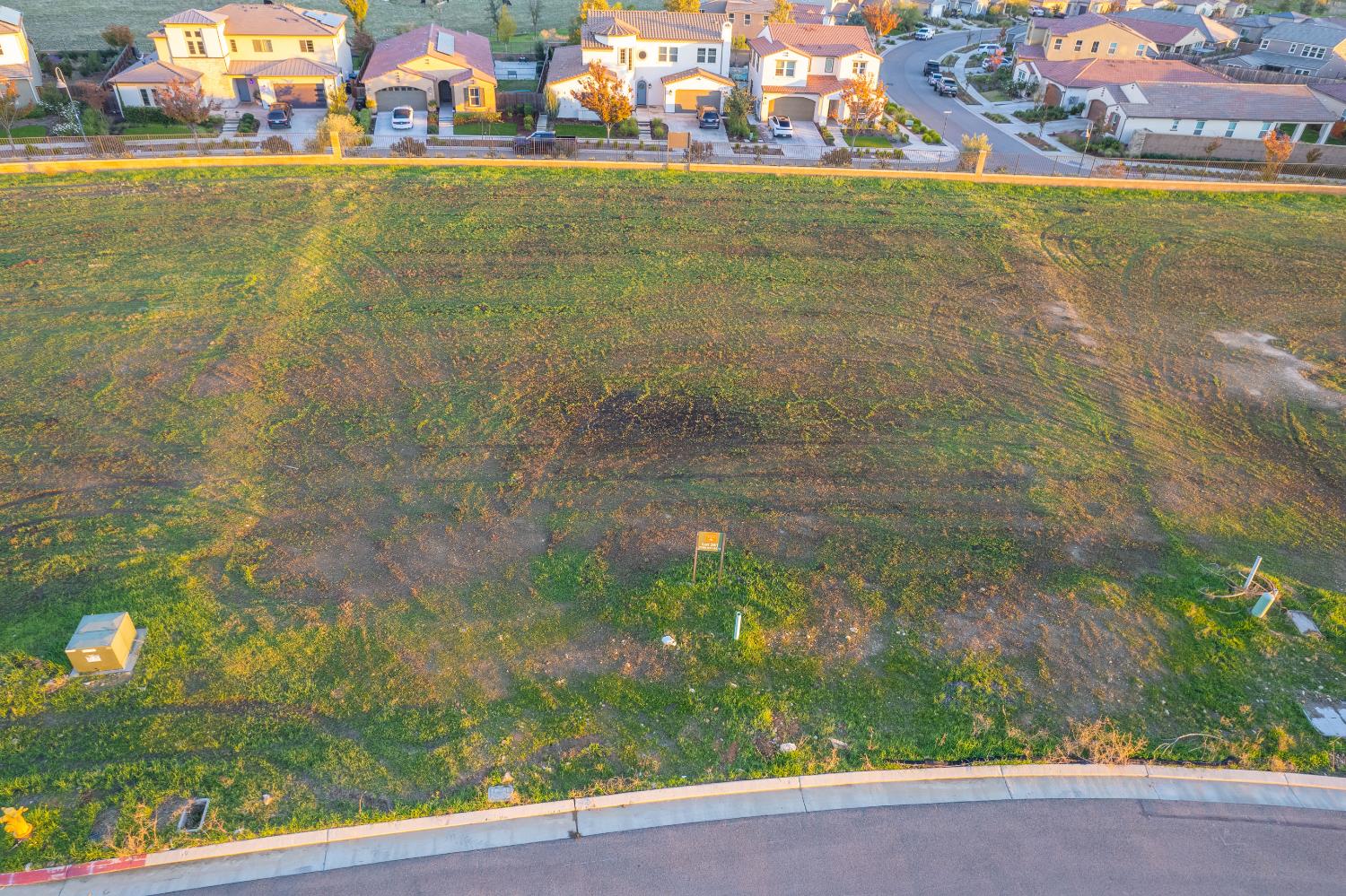 934 Terrace Pl, Madera, CA 93636