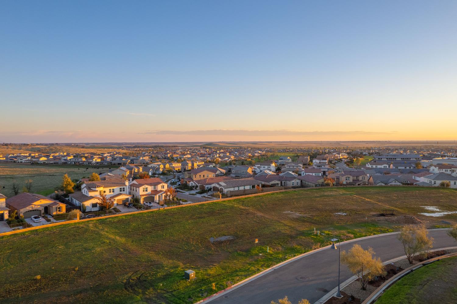 934 Terrace Pl, Madera, CA 93636