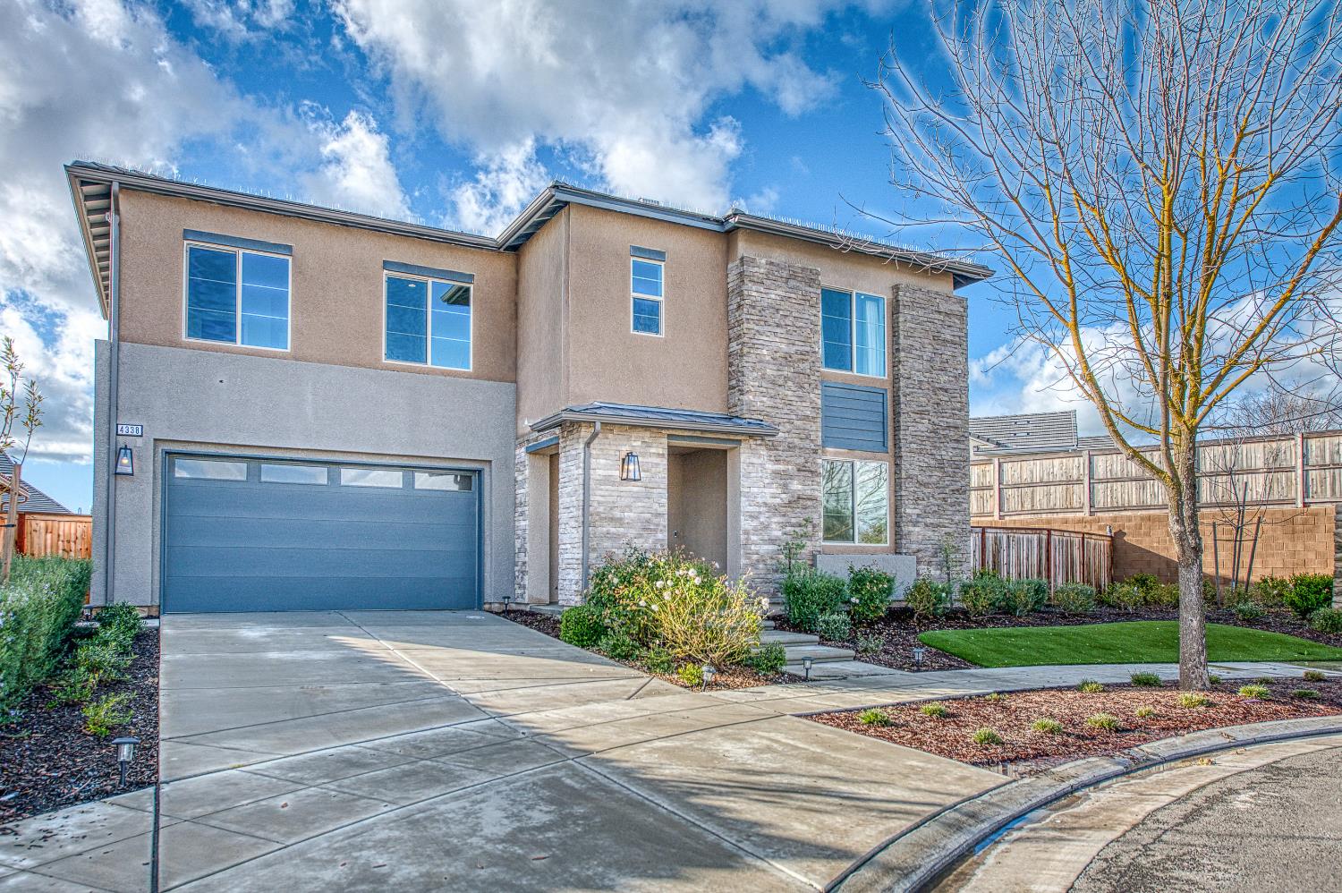 4338 Monarch Pl, Madera, CA 93636