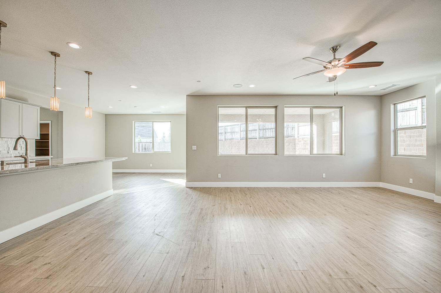 4338 Monarch Pl, Madera, CA 93636