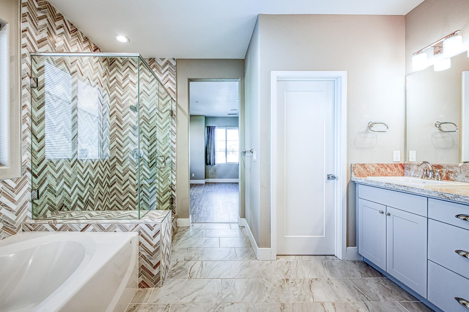 4338 Monarch Pl, Madera, CA 93636