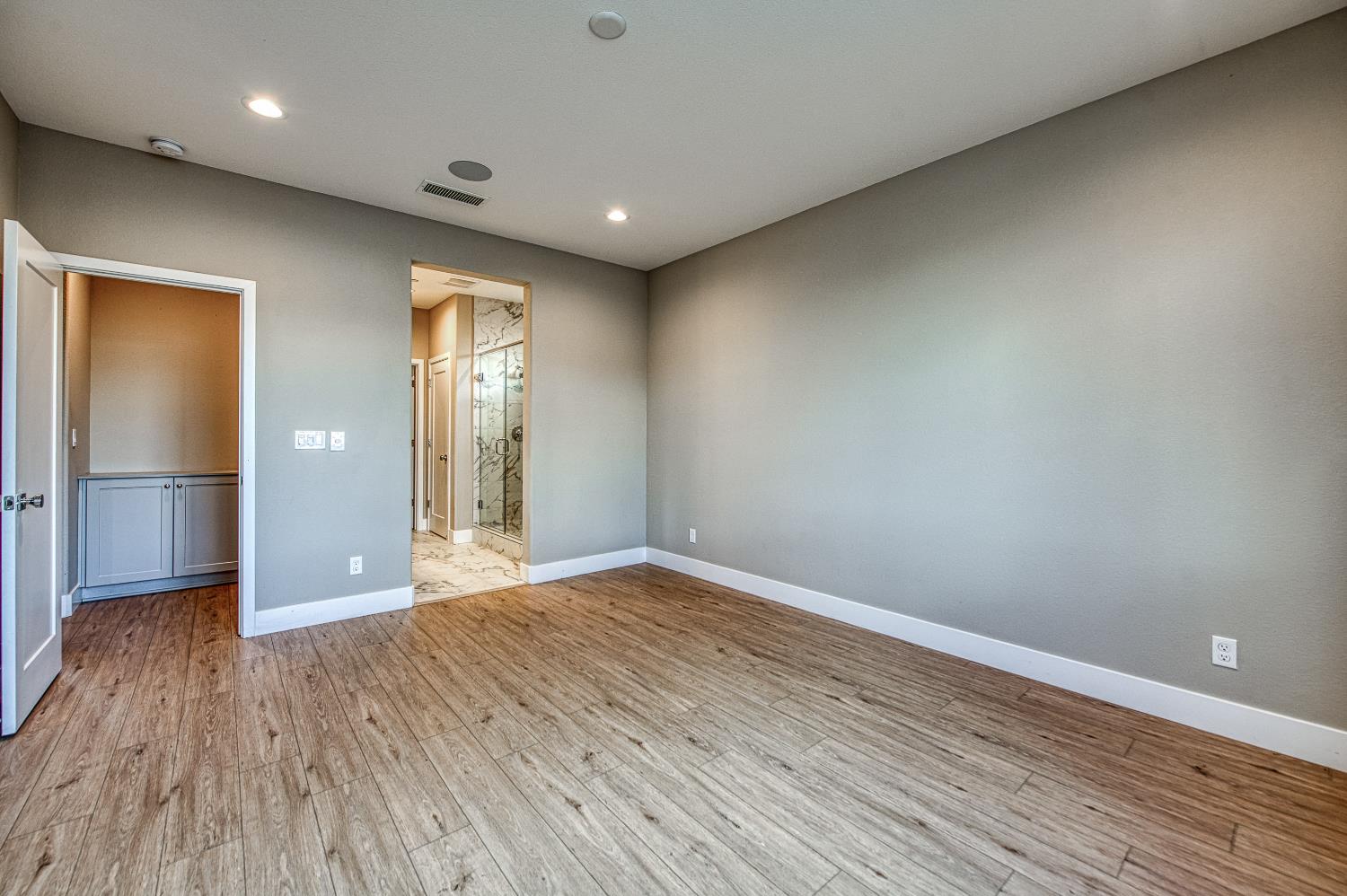 4338 Monarch Pl, Madera, CA 93636