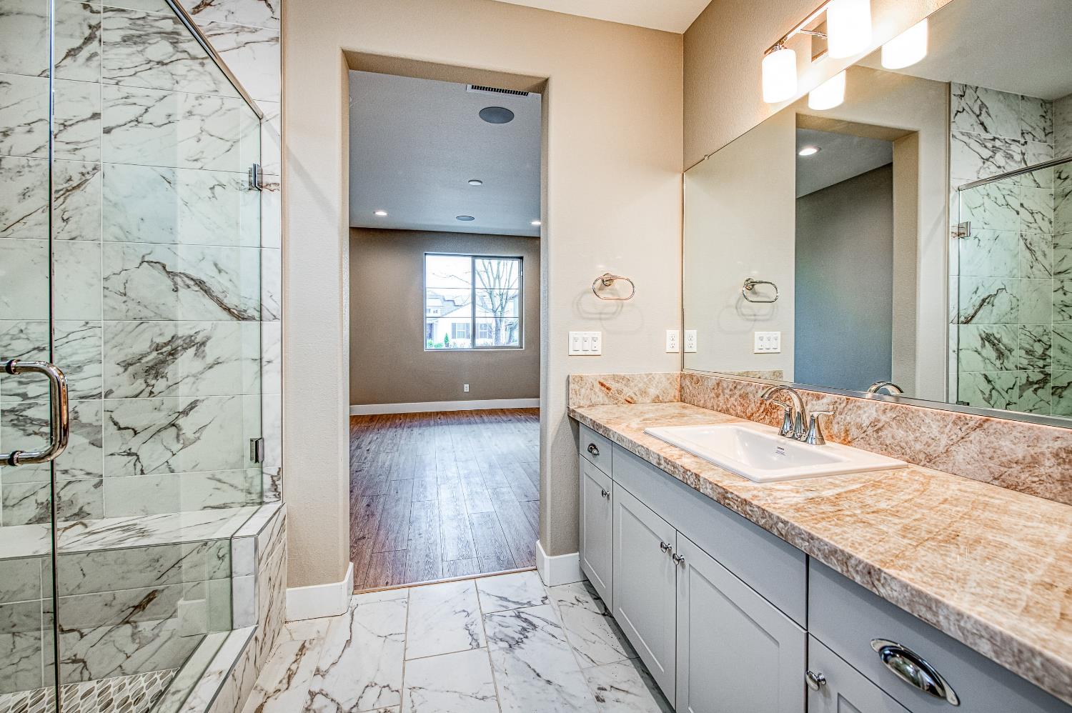 4338 Monarch Pl, Madera, CA 93636