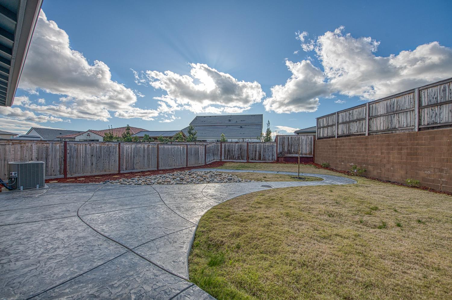 4338 Monarch Pl, Madera, CA 93636