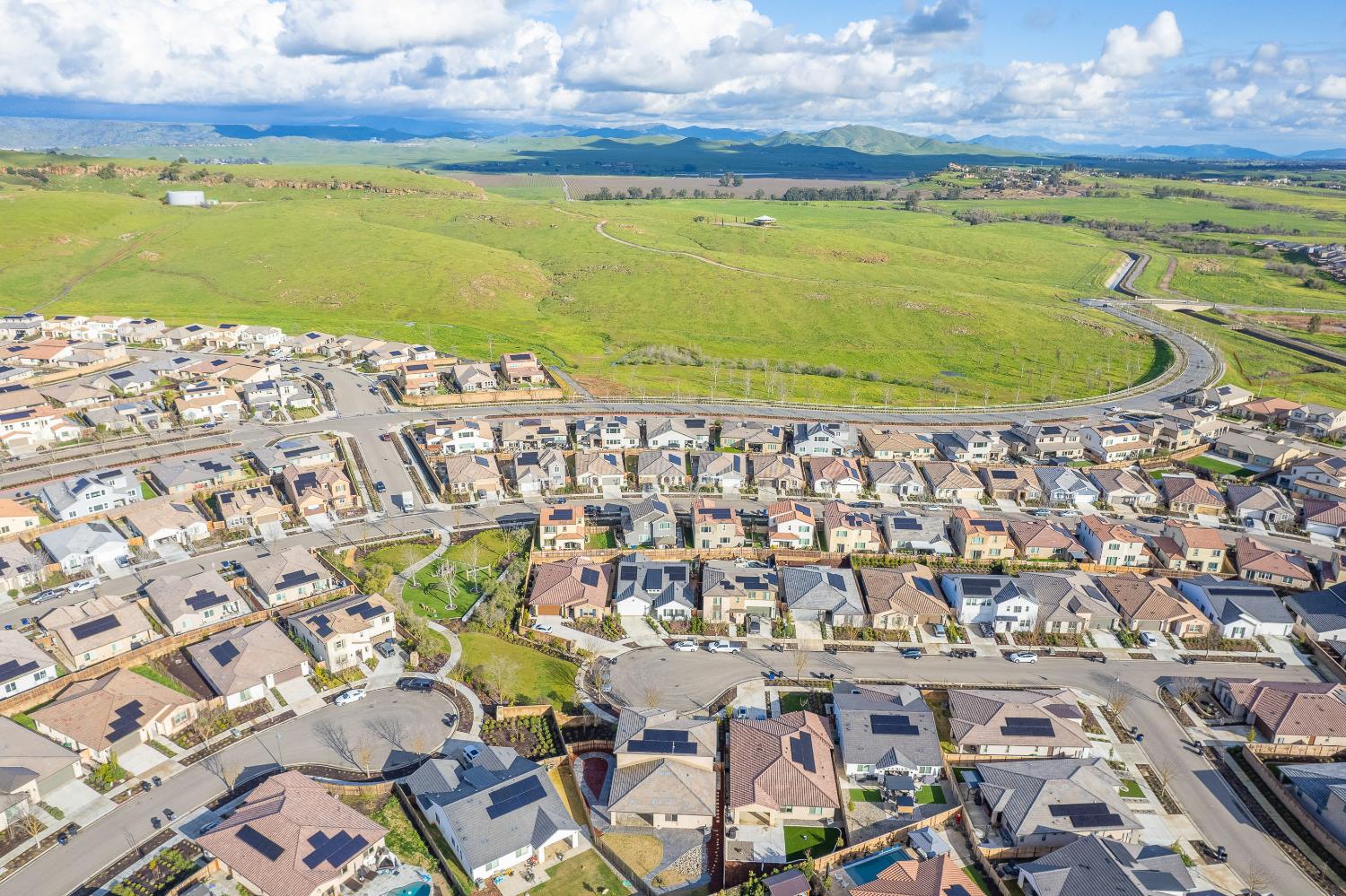 4338 Monarch Pl, Madera, CA 93636