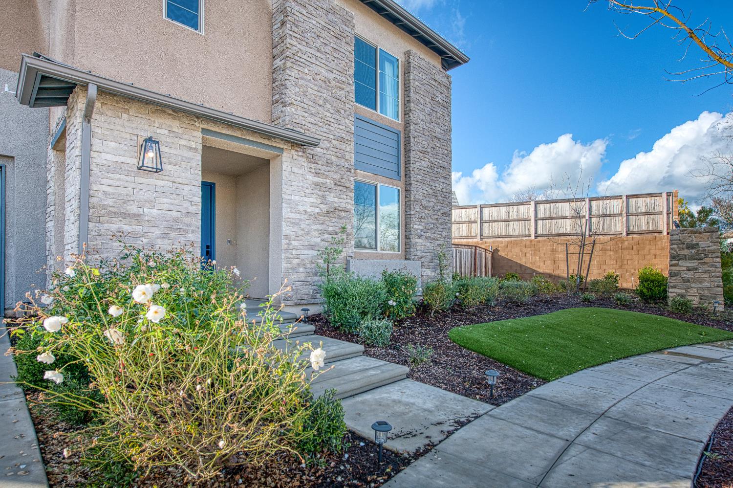 4338 Monarch Pl, Madera, CA 93636