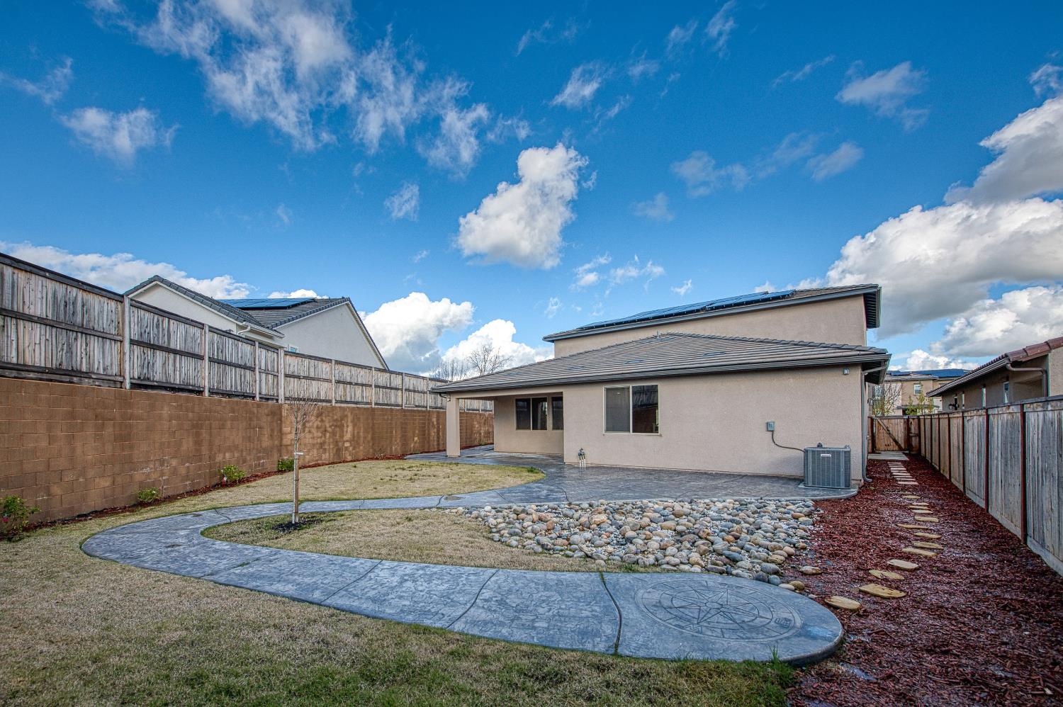 4338 Monarch Pl, Madera, CA 93636