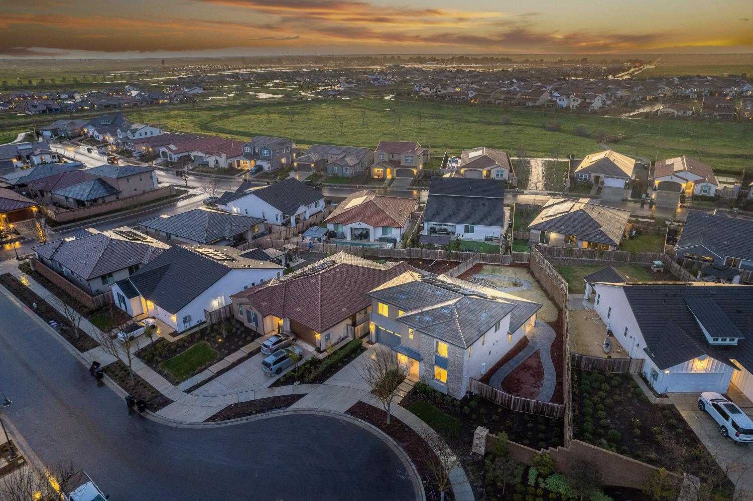 4338 Monarch Pl, Madera, CA 93636