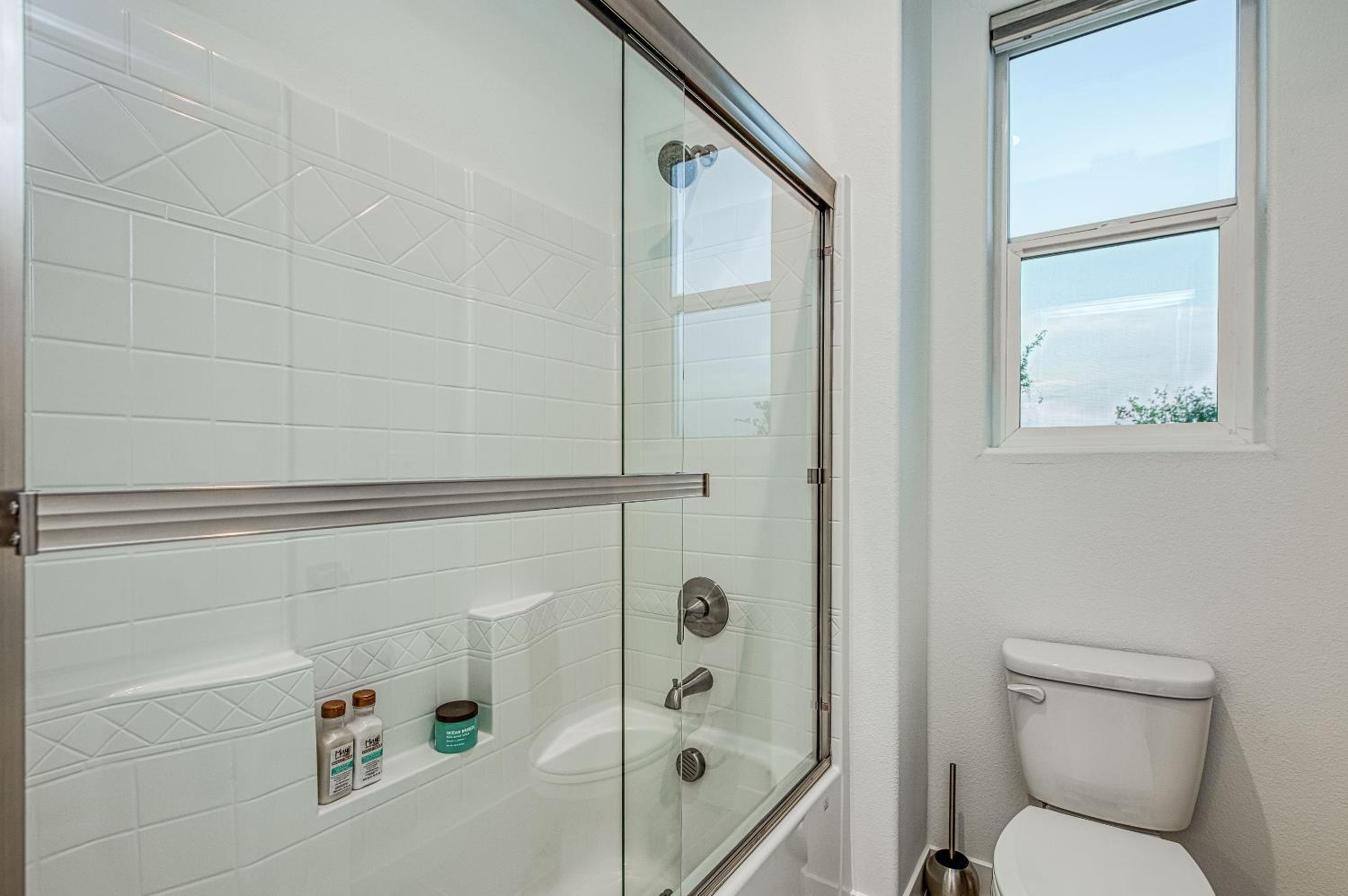 849 Livio Way, Madera, CA 93636