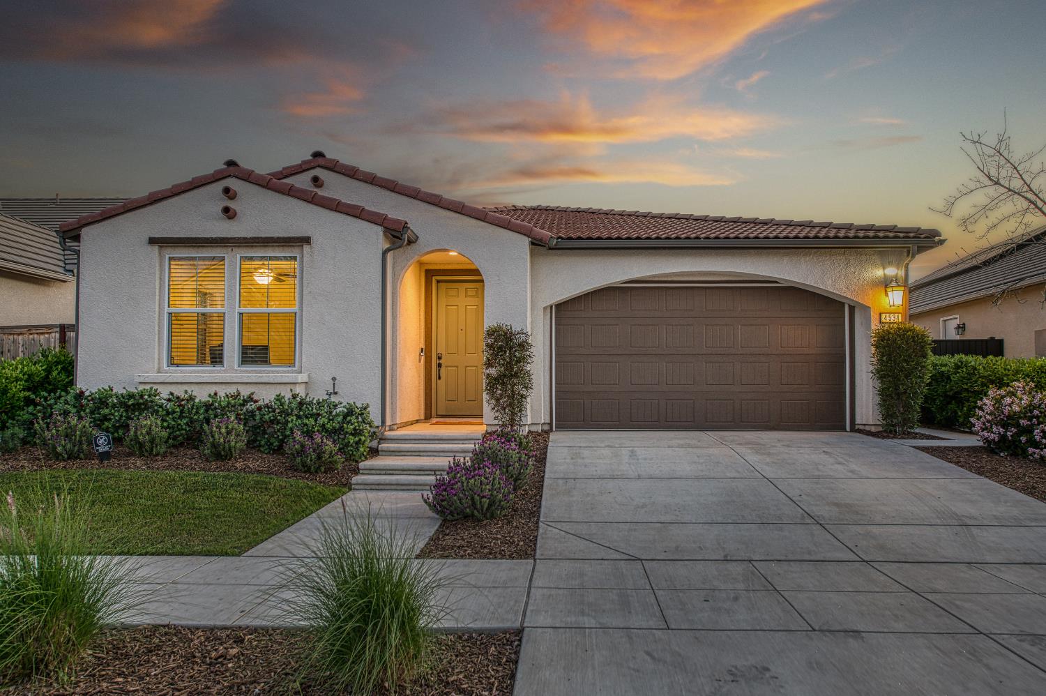 4534 Hillside Rd, Madera, CA 93636