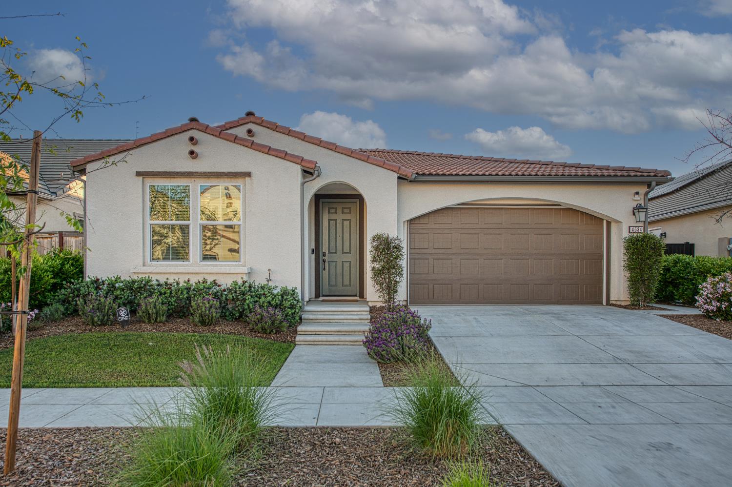 4534 Hillside Rd, Madera, CA 93636