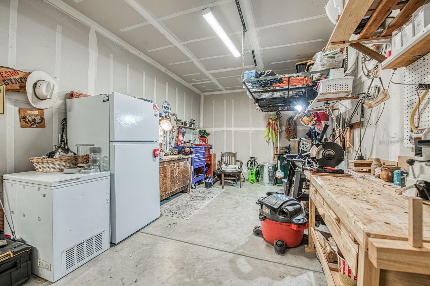 4534 Hillside Rd, Madera, CA 93636