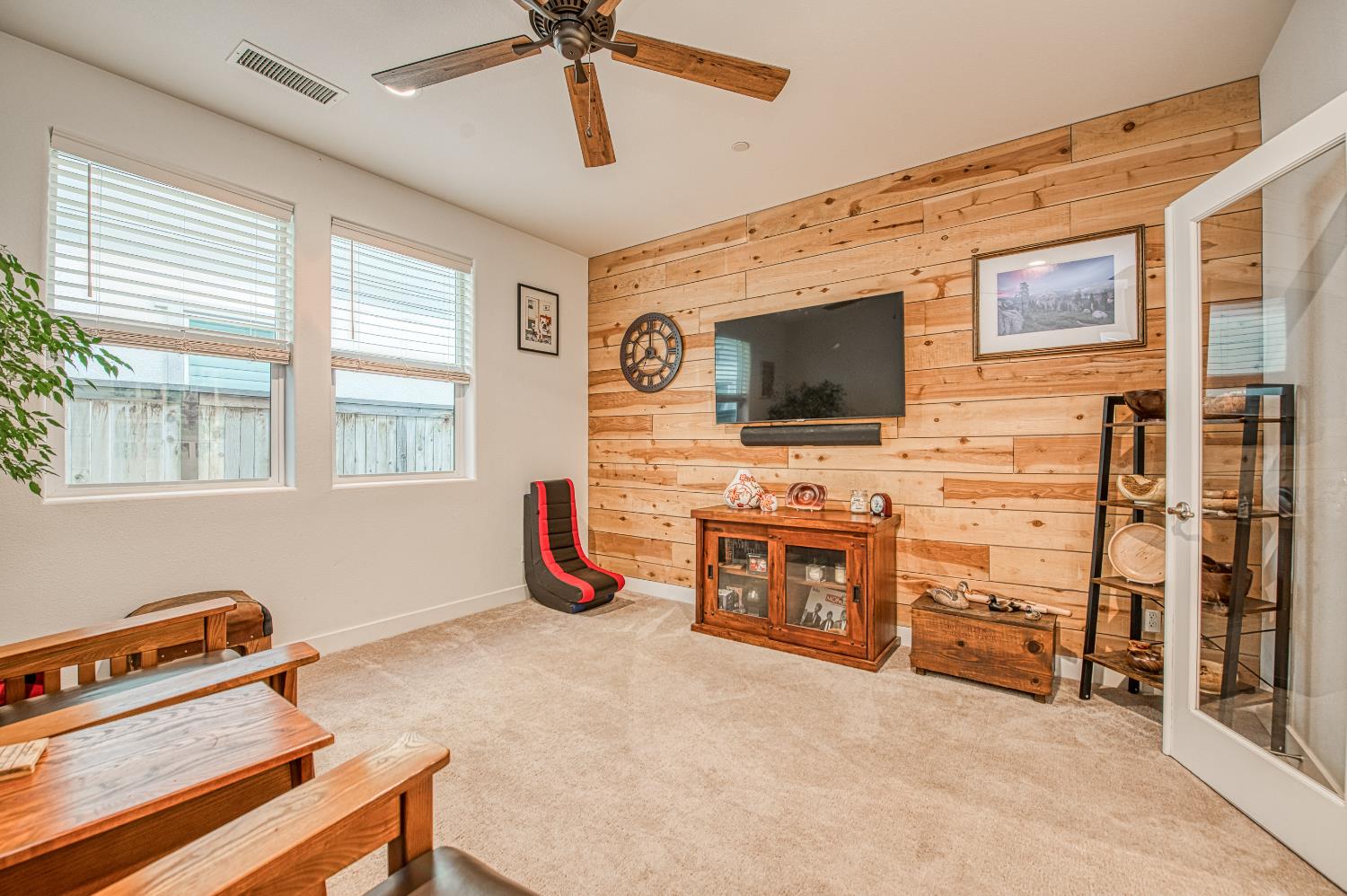 4534 Hillside Rd, Madera, CA 93636