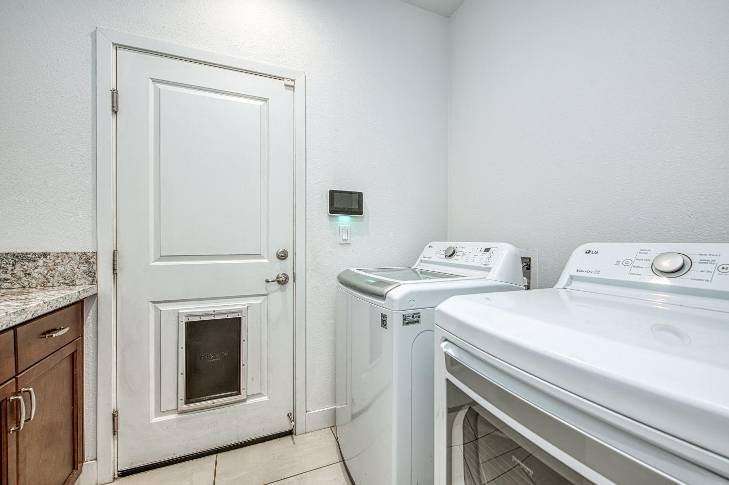 4534 Hillside Rd, Madera, CA 93636