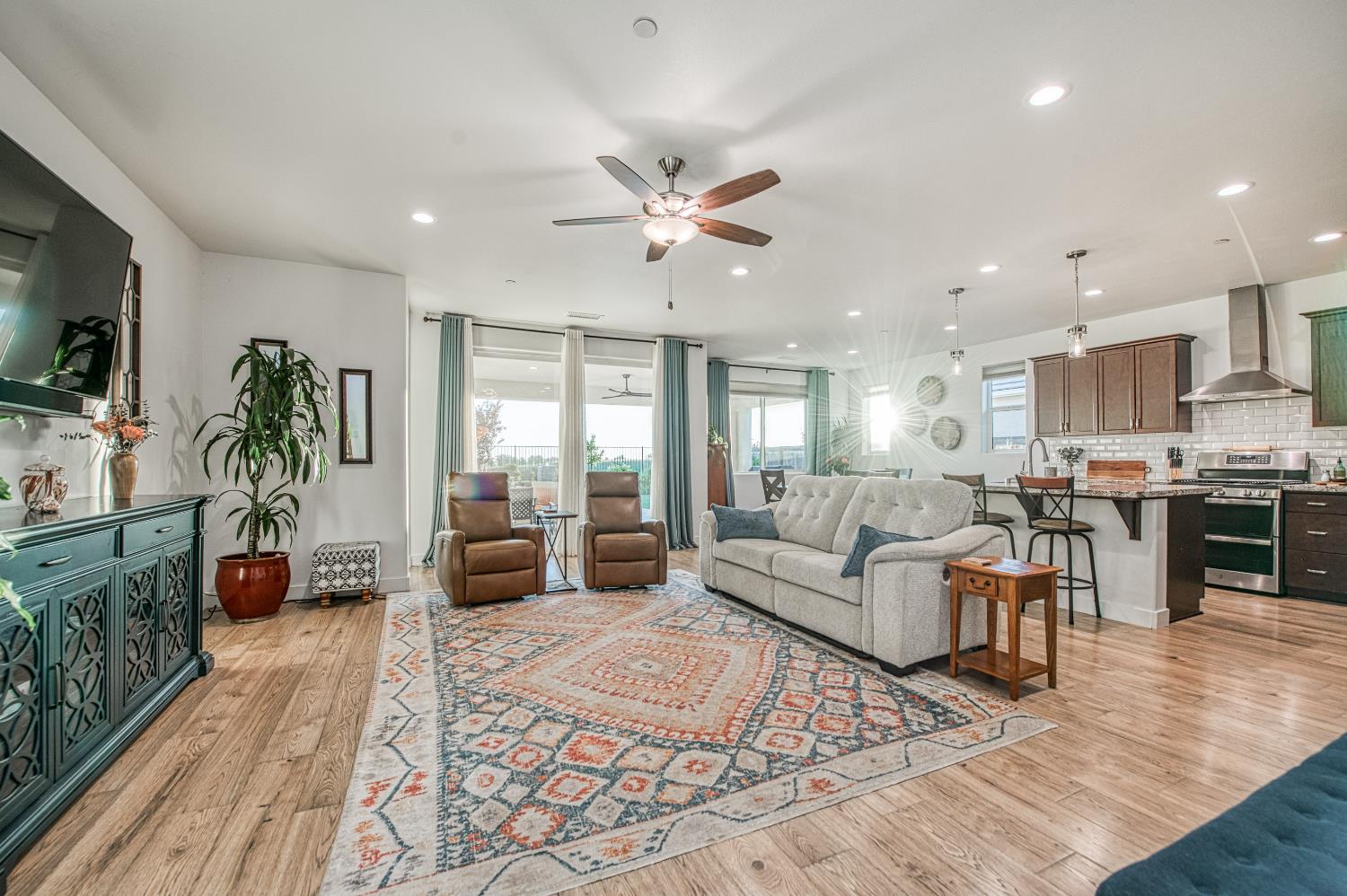 4534 Hillside Rd, Madera, CA 93636