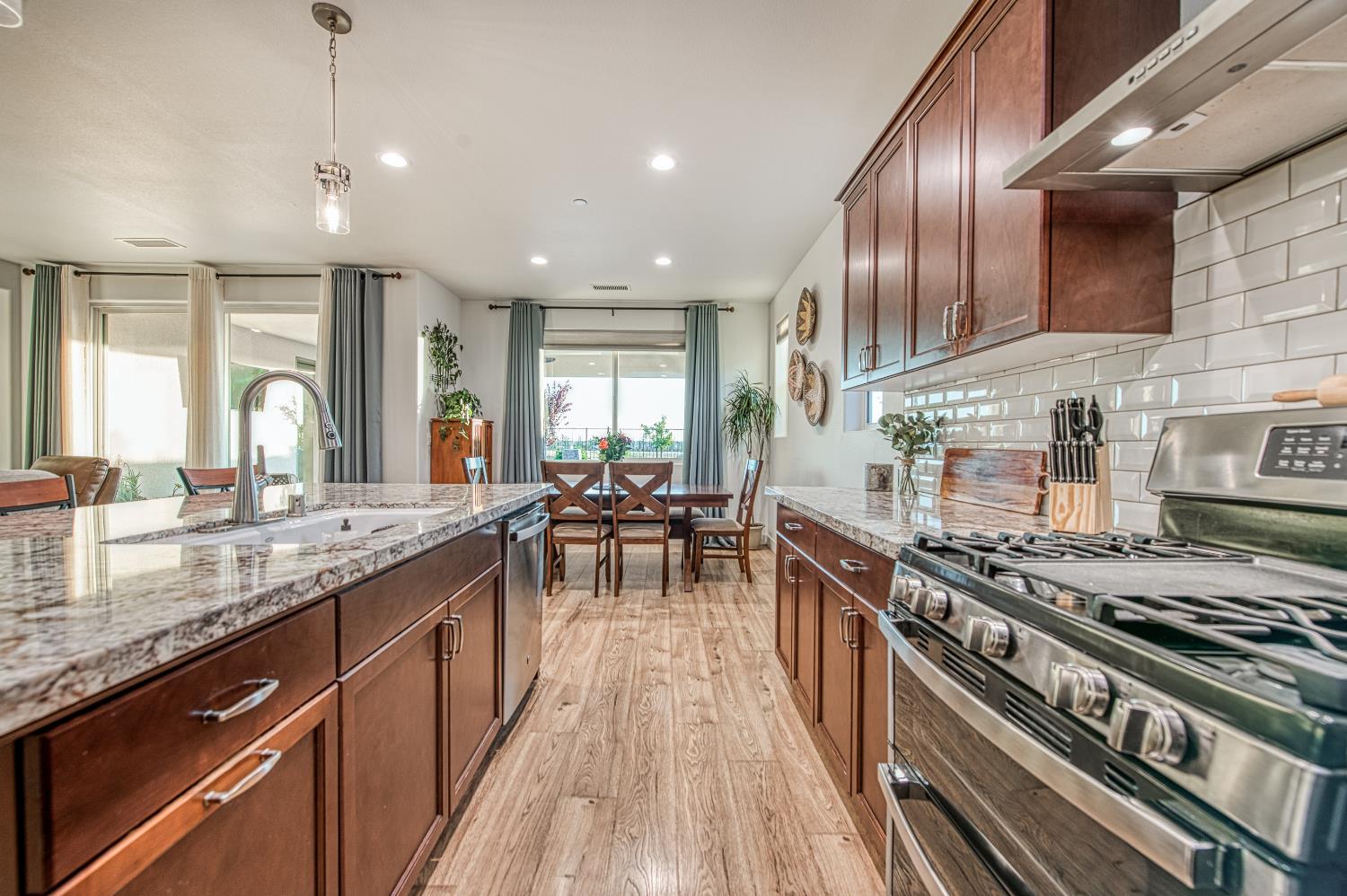 4534 Hillside Rd, Madera, CA 93636