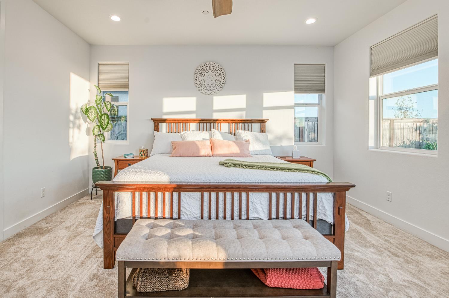 4534 Hillside Rd, Madera, CA 93636