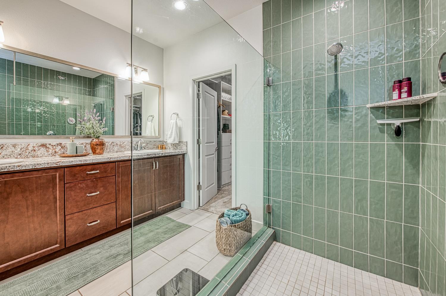 4534 Hillside Rd, Madera, CA 93636