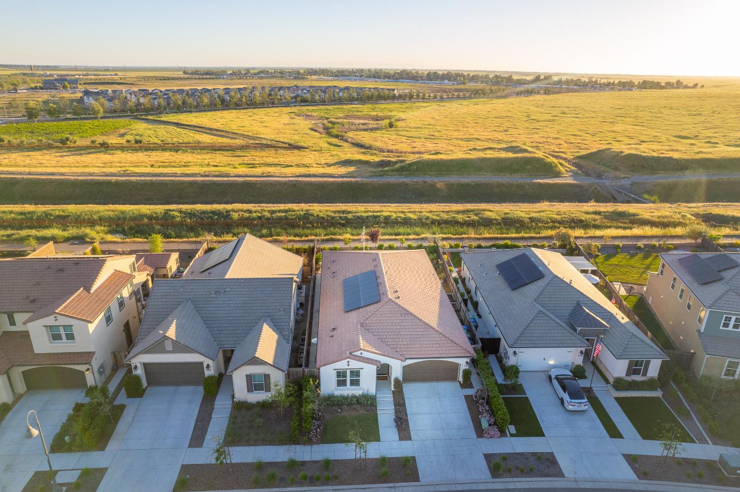 4534 Hillside Rd, Madera, CA 93636