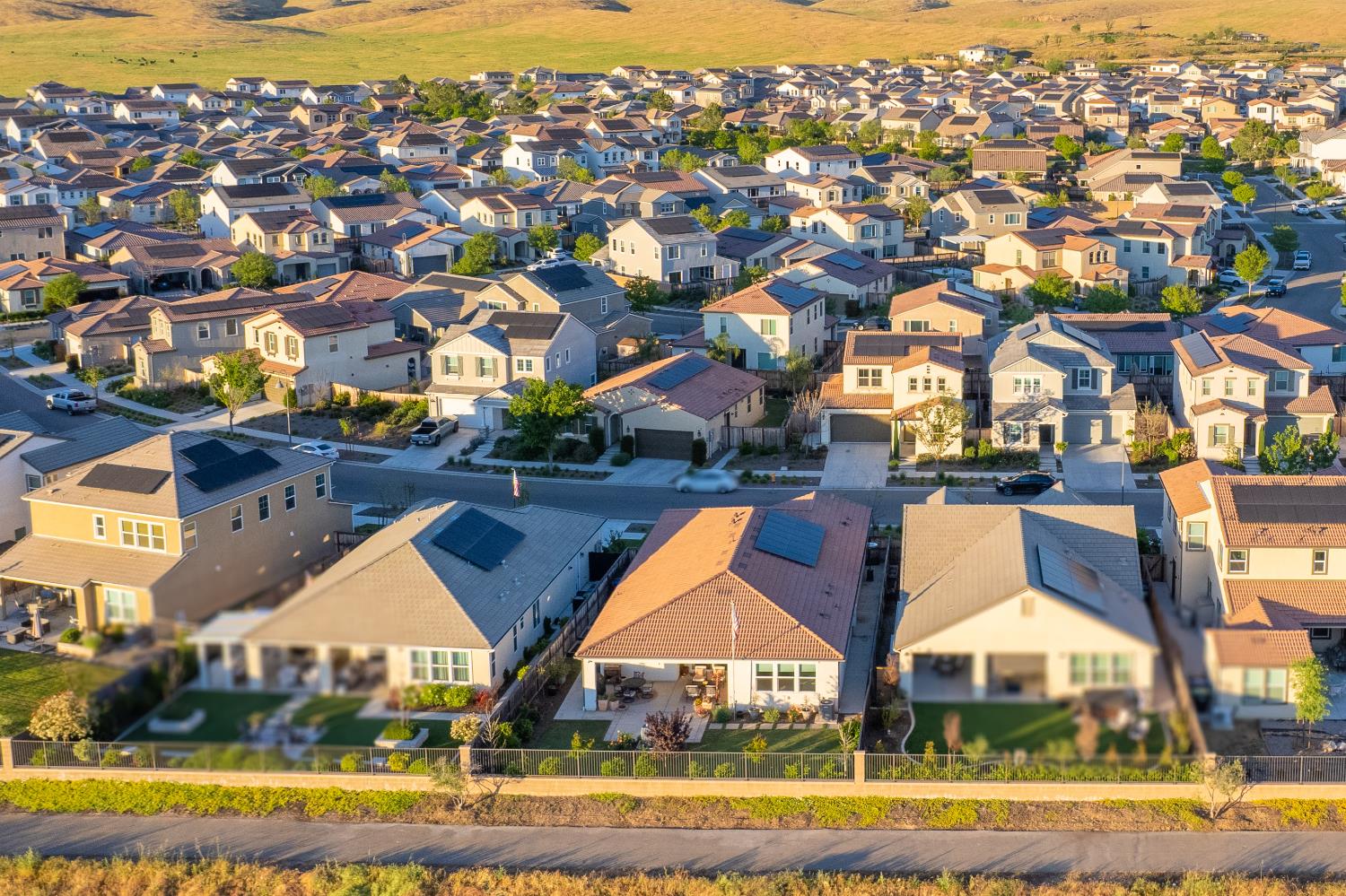 4534 Hillside Rd, Madera, CA 93636