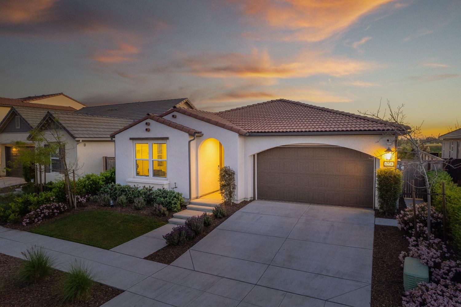 4534 Hillside Rd, Madera, CA 93636