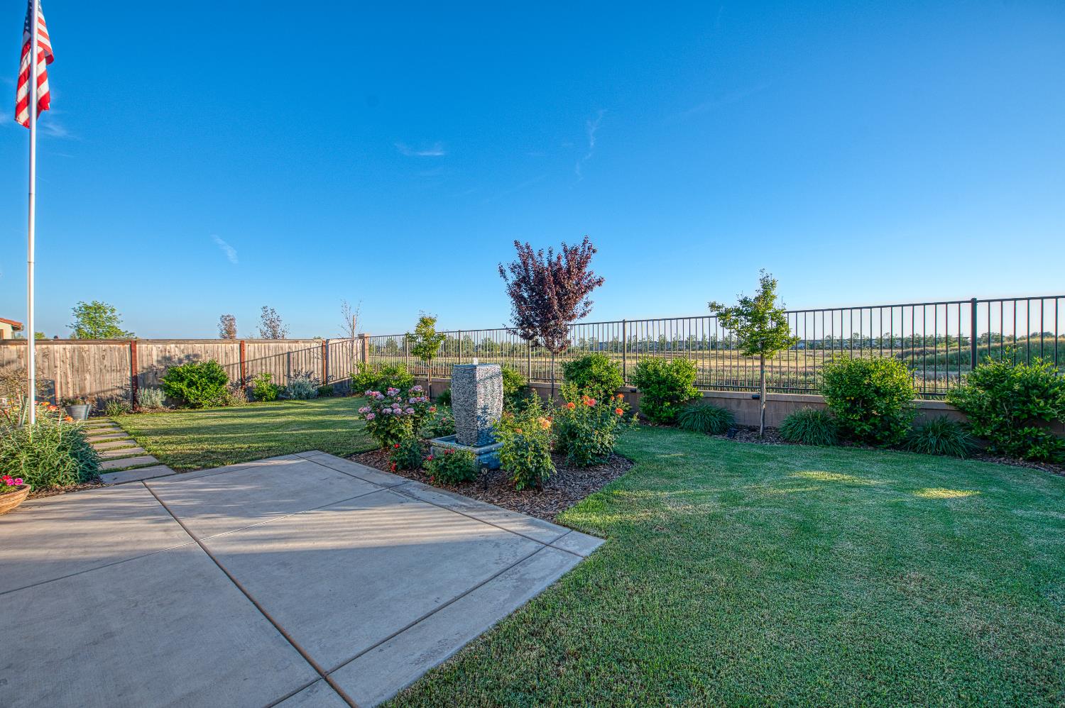 4534 Hillside Rd, Madera, CA 93636