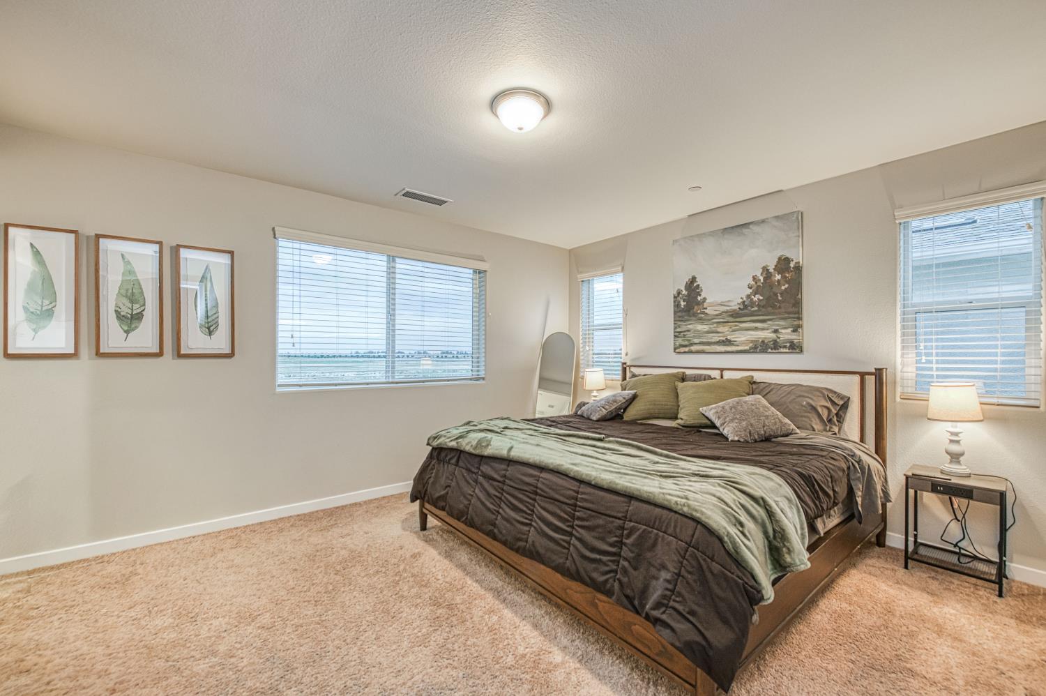 580 Mccaffrey Way, Madera, CA 93636