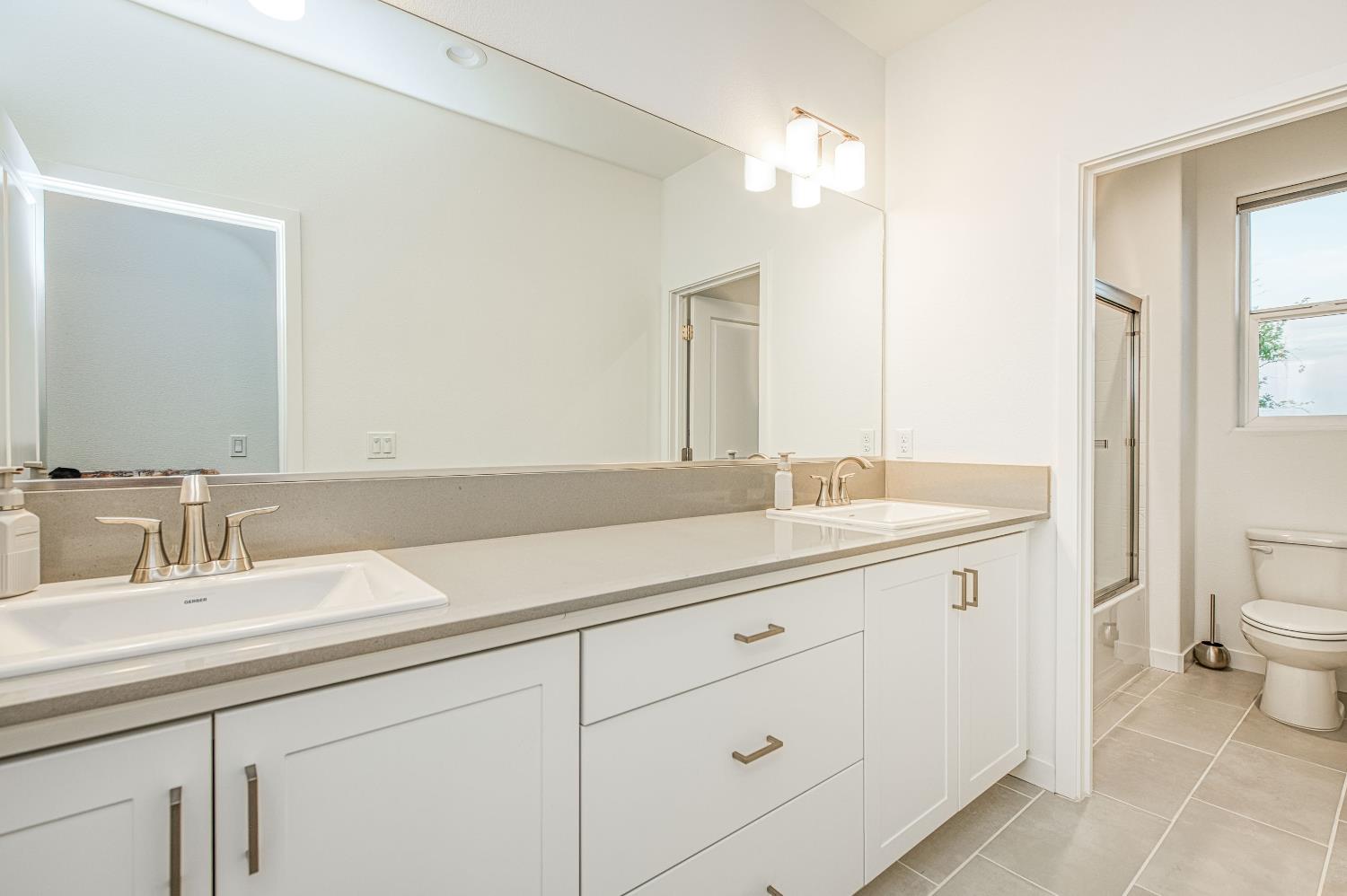 849 Livio Way, Madera, CA 93636