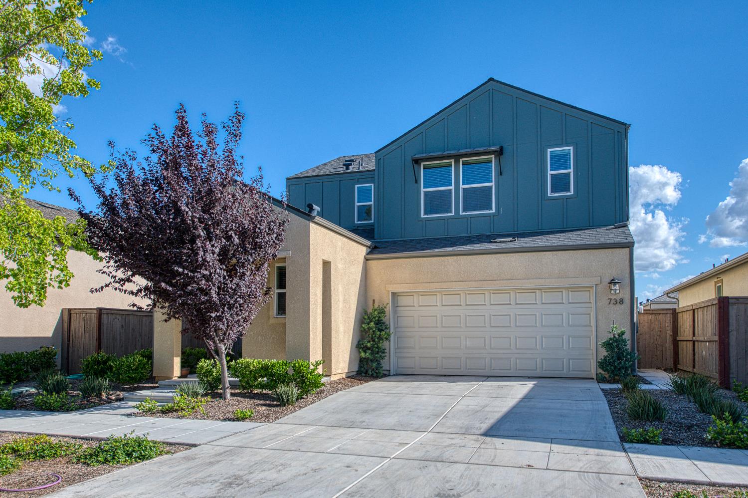 738 Katelyn Ave, Madera, CA 93636