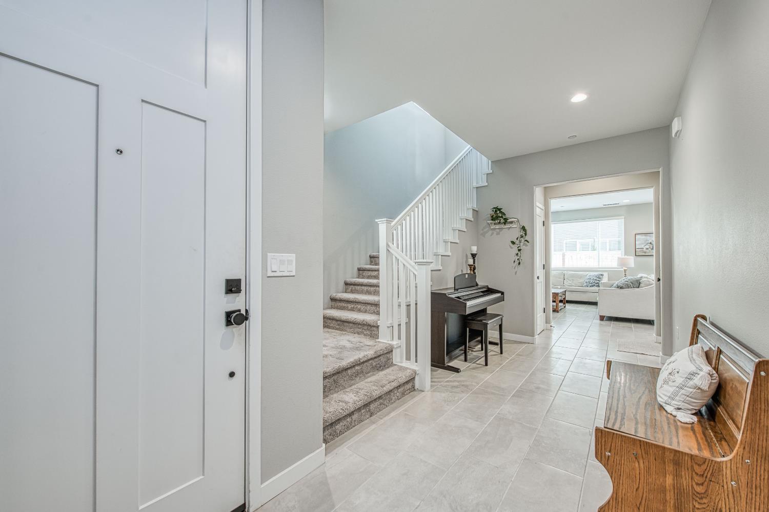 738 Katelyn Ave, Madera, CA 93636