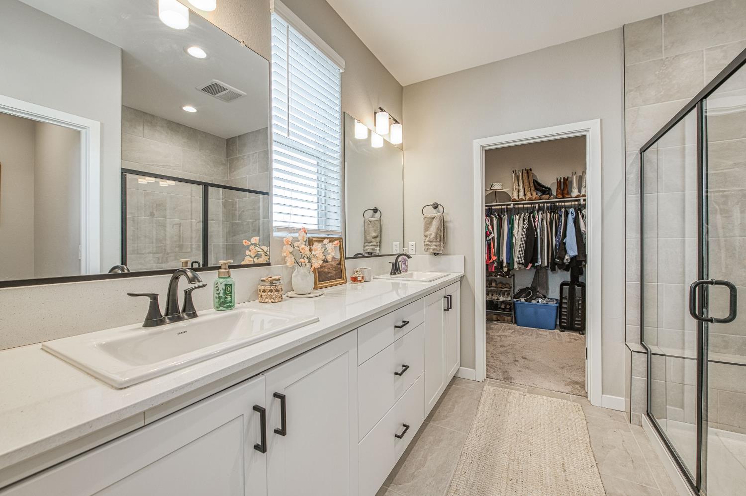 738 Katelyn Ave, Madera, CA 93636