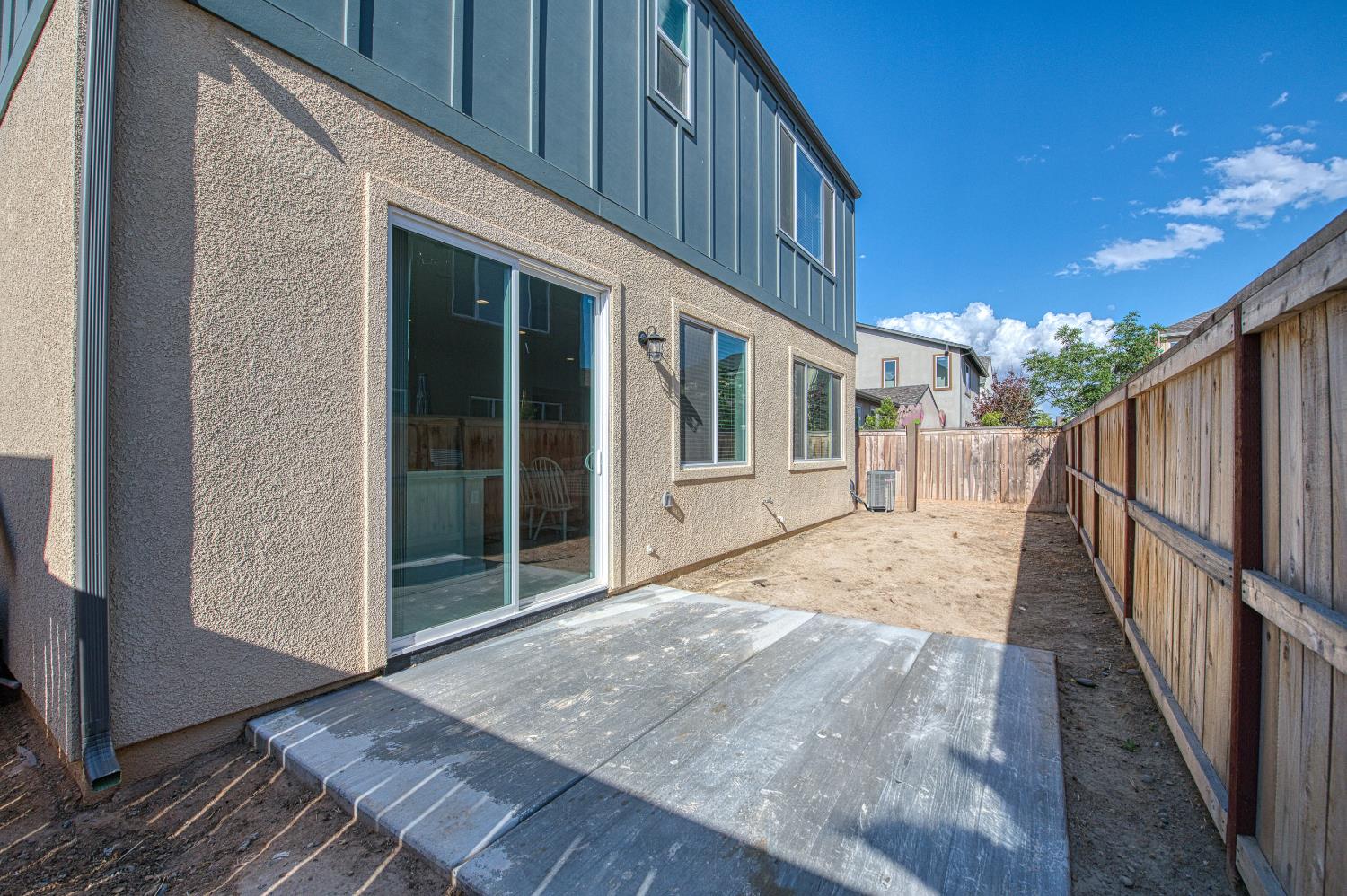 738 Katelyn Ave, Madera, CA 93636