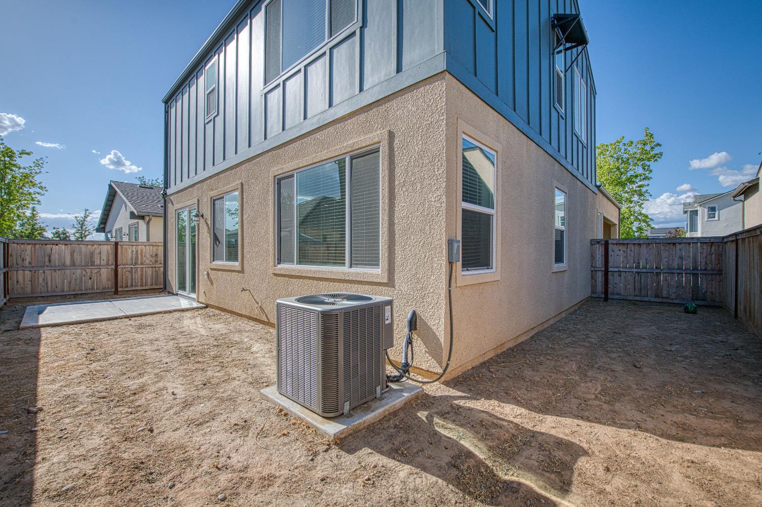 738 Katelyn Ave, Madera, CA 93636