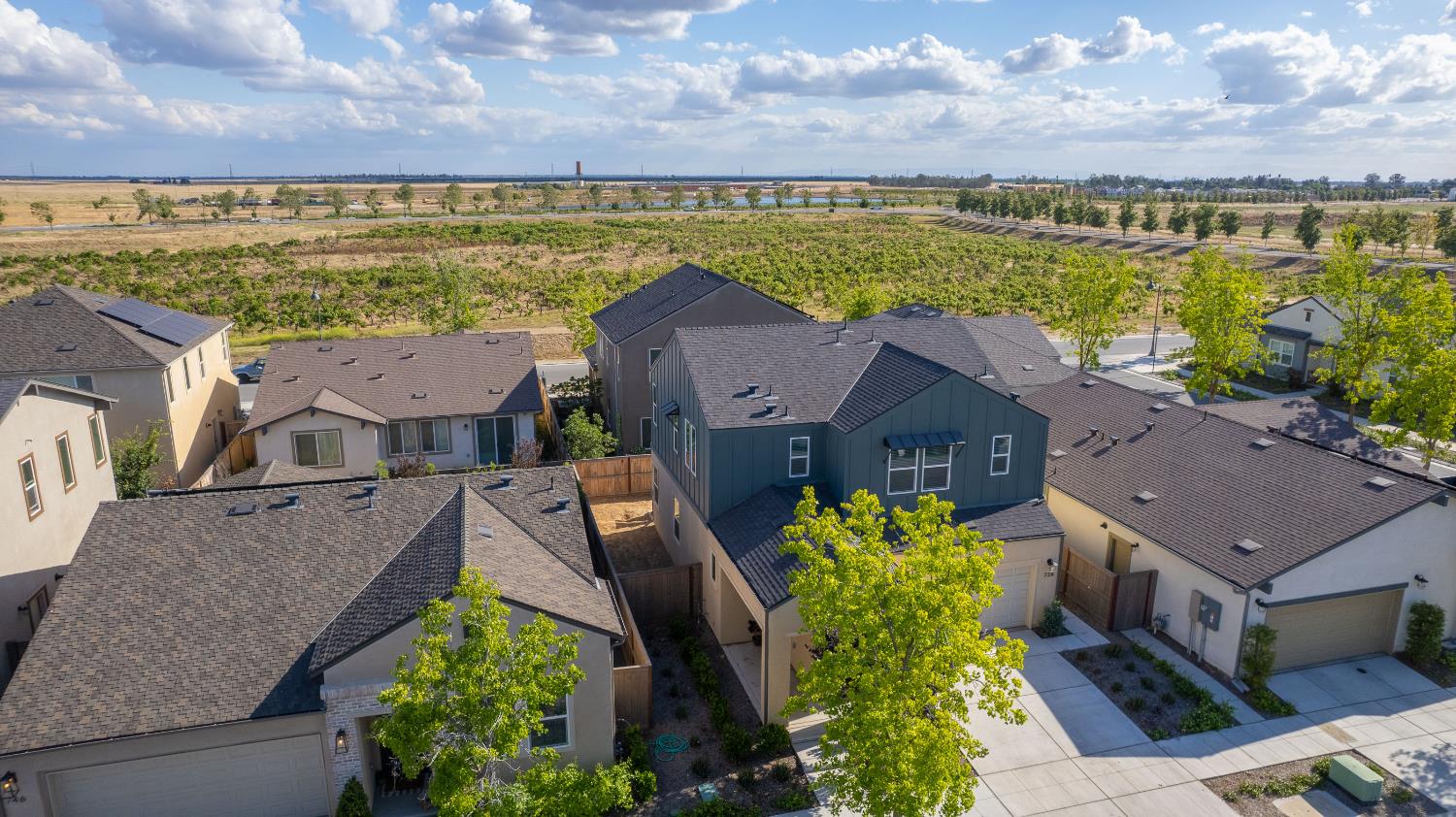 738 Katelyn Ave, Madera, CA 93636