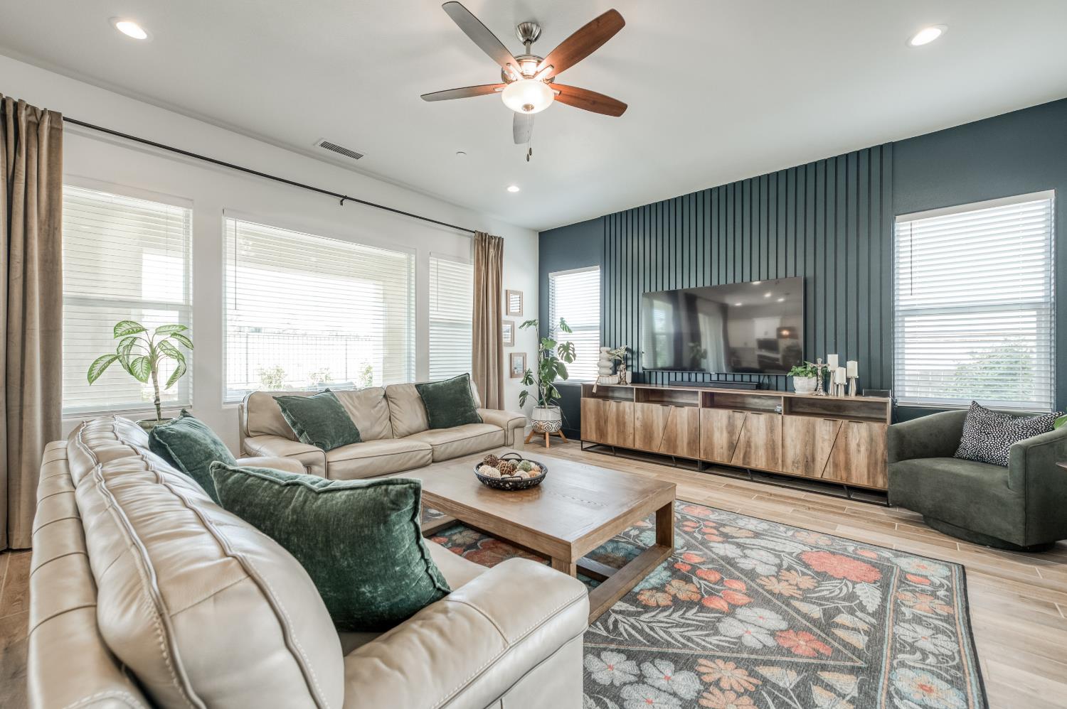948 Beaver Pond, Madera, CA 93636