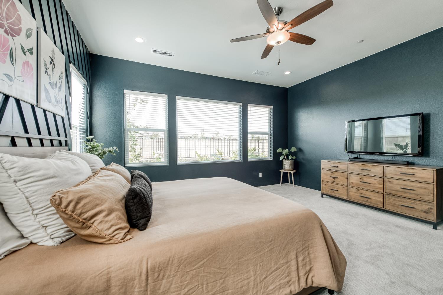 948 Beaver Pond, Madera, CA 93636