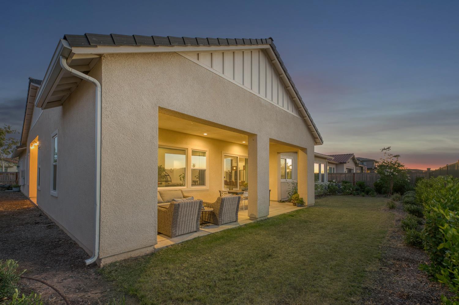 948 Beaver Pond, Madera, CA 93636