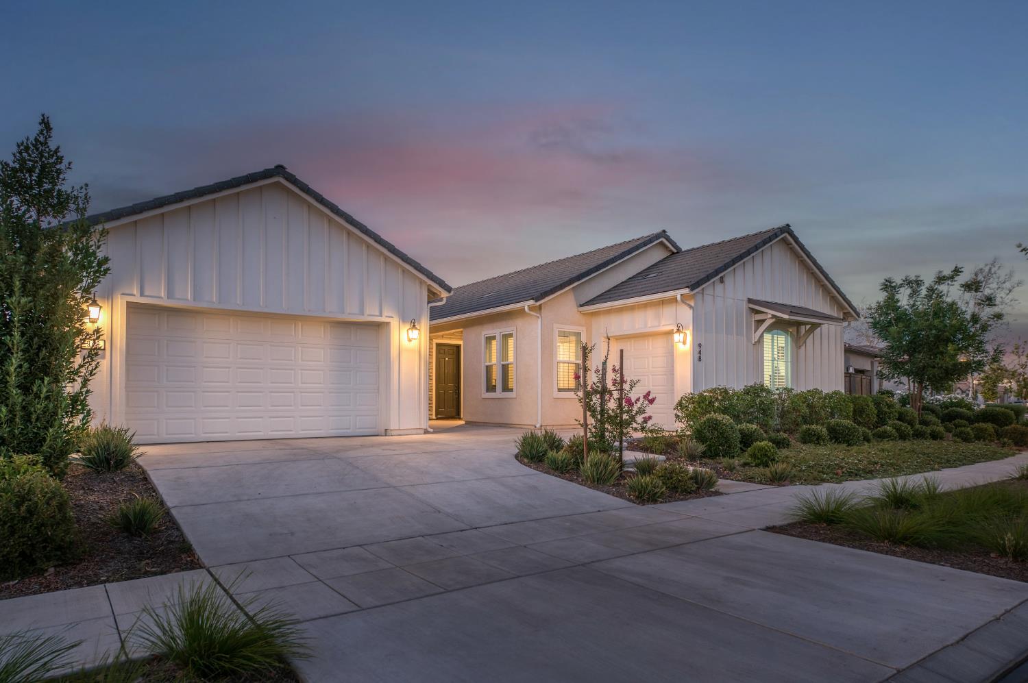 948 Beaver Pond, Madera, CA 93636